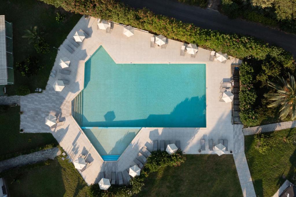 Bazén v ubytování Nafsika Hotel - Adults Only nebo v jeho okolí
