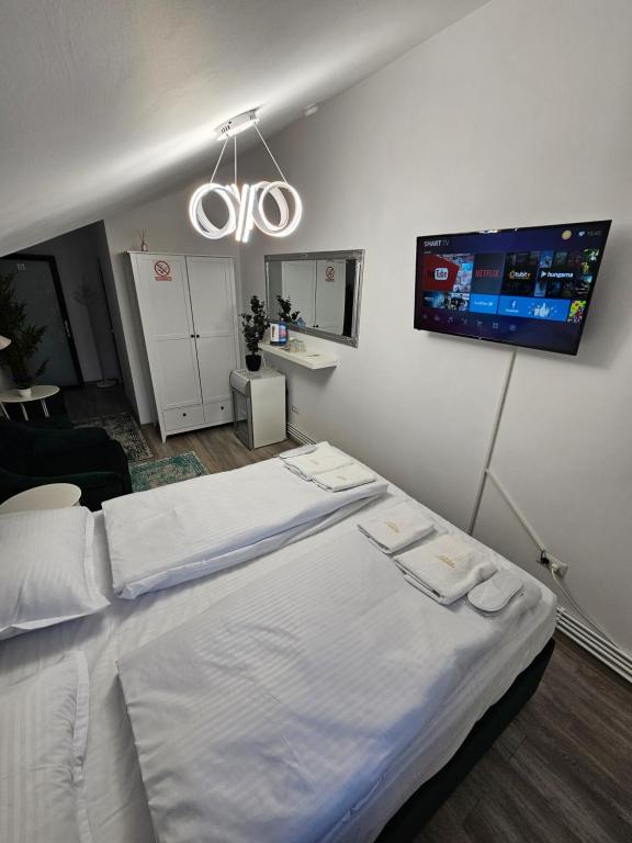 PERFECT VILLA Ploiesti - Deluxe Triple Room