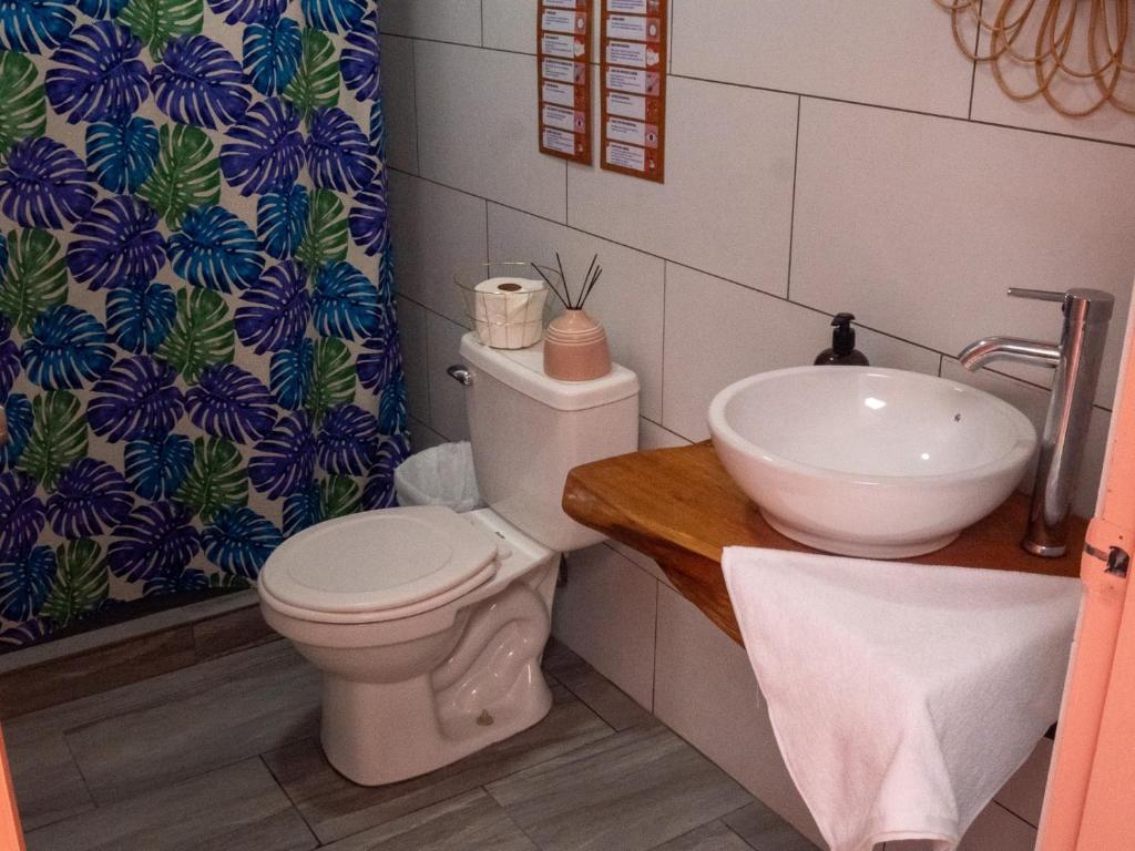 Koupelna v ubytování Lolas Hostal Hab. 2 (Baño Compartido)