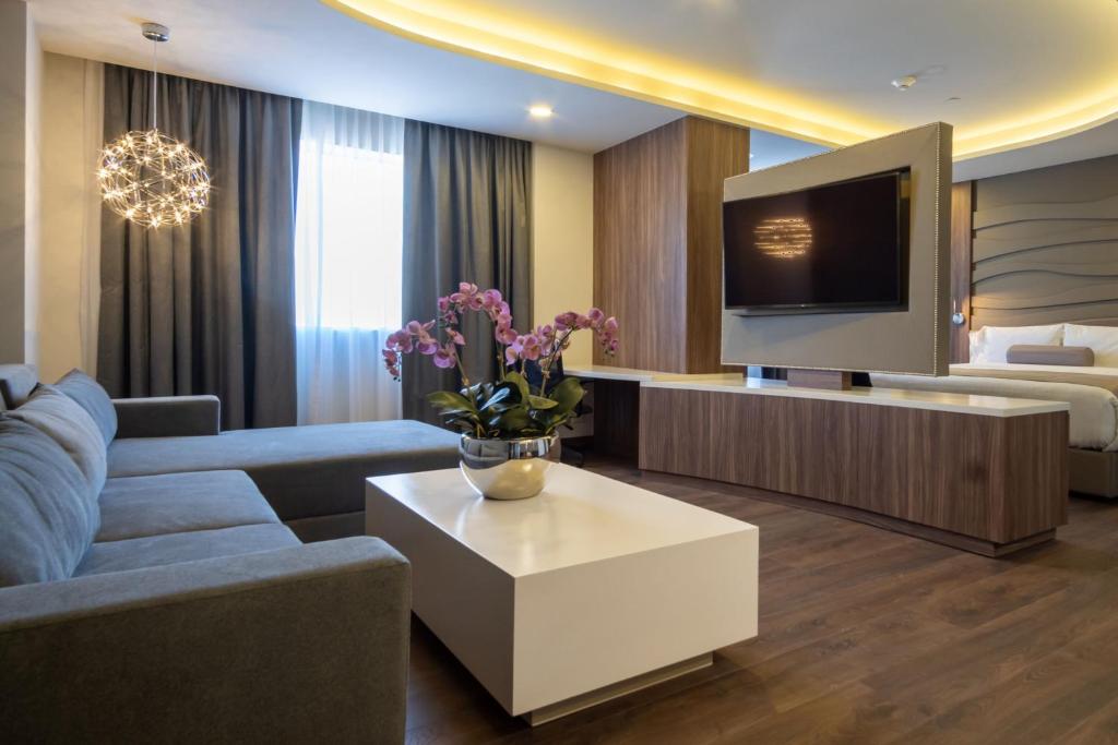 Posezení v ubytování Sheraton Guadalajara Expo