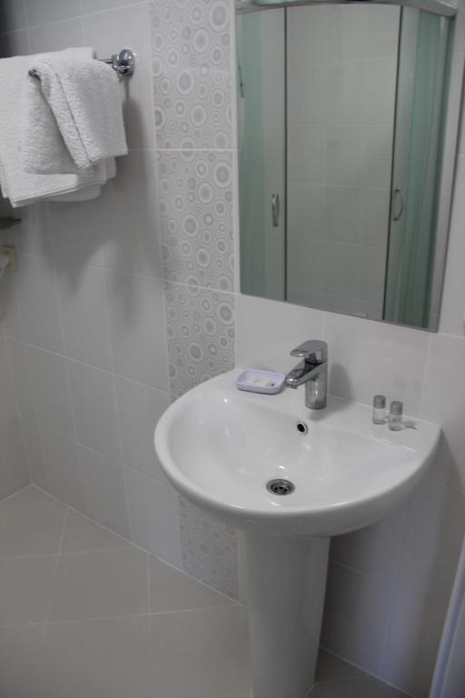 Mіnі Gotel Pozitiv - Triple Room