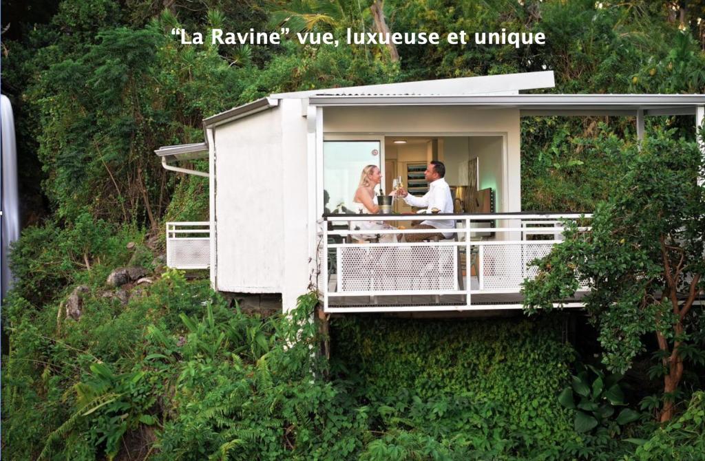 Balkón nebo terasa v ubytování "La Ravine" privé, luxe, avec une vue unique