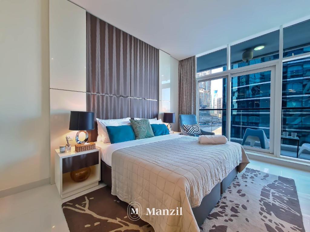 Manzil Cozy Studio in Business Bay w/ Canal Views, Dubai Updated