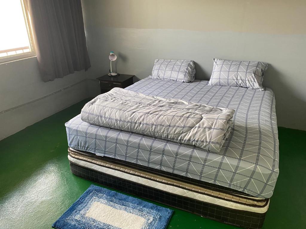 Love CNX Guesthouse - Standard Double Room With Shared Bathroom