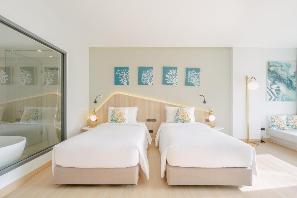 Phuket Emerald Beach Resort - 2