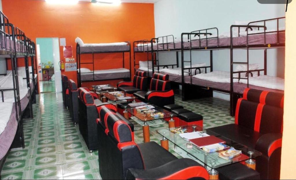 Posezení v ubytování Phong Nha Backpacker Hostel