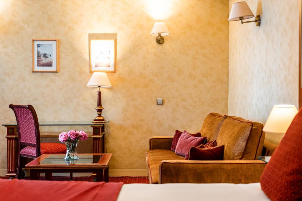 
Junior Suite with VIP Services
