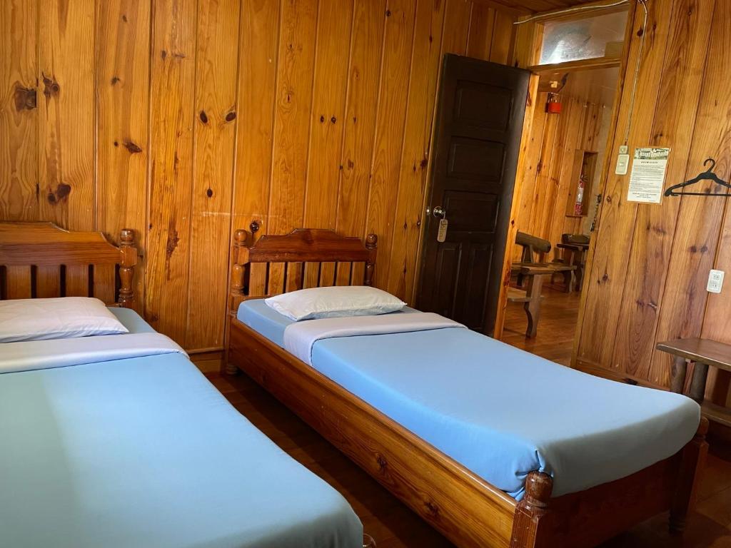 Postel nebo postele na pokoji v ubytování Saint Joseph Inn