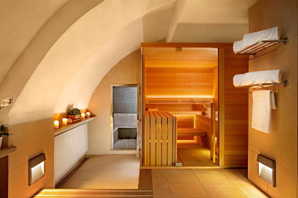Kuchyň nebo kuchyňský kout v ubytování Grand Hotel Cocumella
