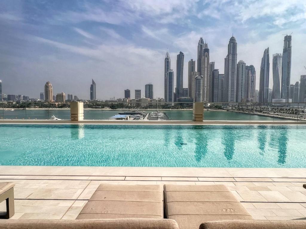 Gallery image of 1BR Luxurious Beach Access Apartment in Dubai