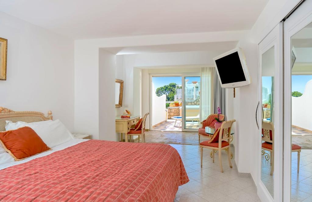 Hotel La Floridiana - Deluxe Doppelzimmer Mit Teilweisem Meerblick Und Terrasse Whirlpool Im Freien