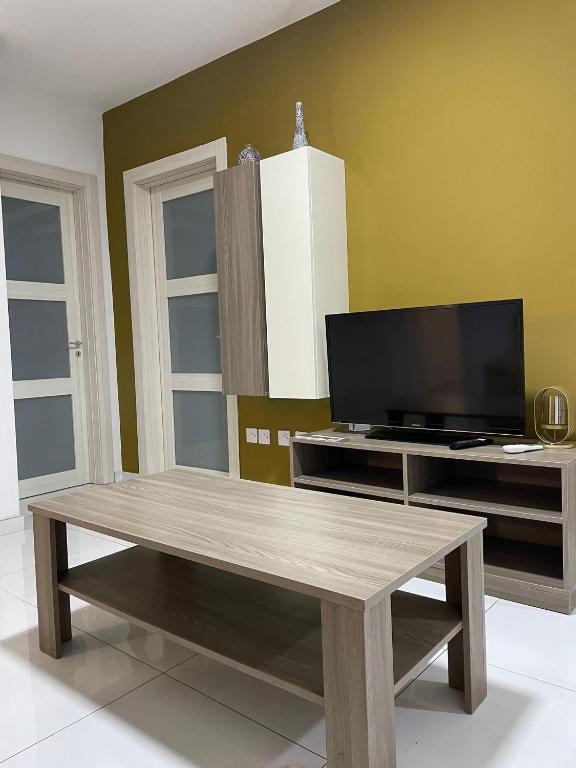 TV a/nebo společenská místnost v ubytování Msida Suites