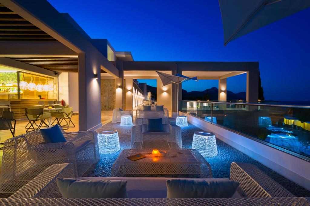 The swimming pool at or close to Porto Angeli