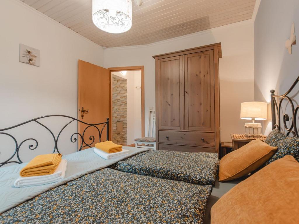 Posteľ alebo postele v izbe v ubytovaní Apartment Terrace Garden Retreat by Interhome