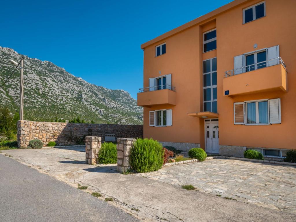 Nespecifikovaný výhled na hory nebo výhled na hory při pohledu z apartmánu
