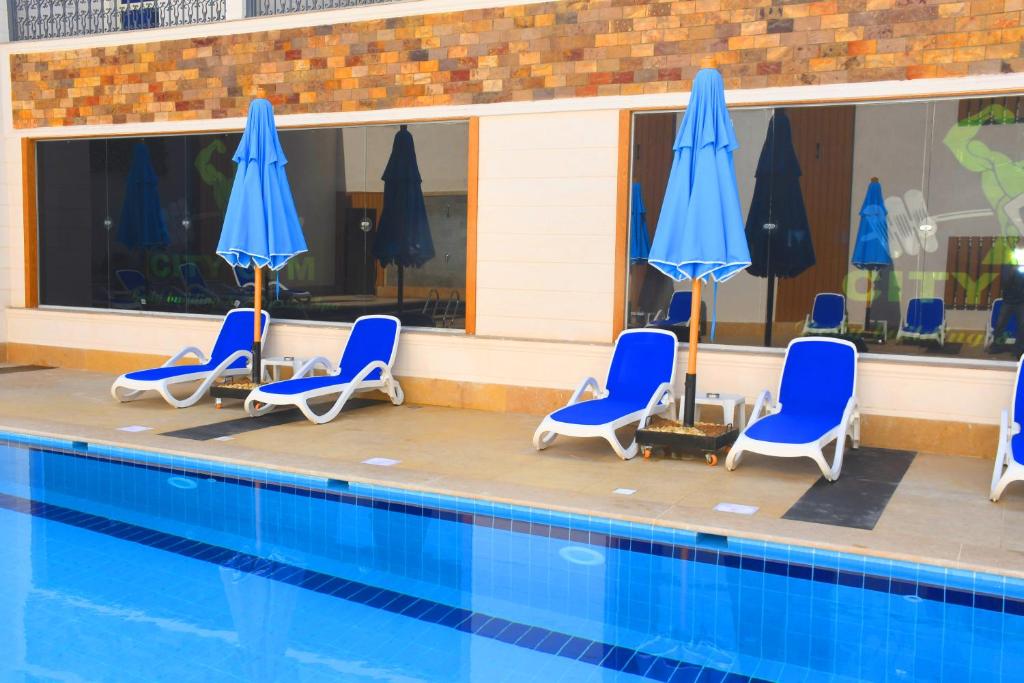Moon Light Hotel Cairo DAR EL ESHARAの敷地内または近くにあるプール