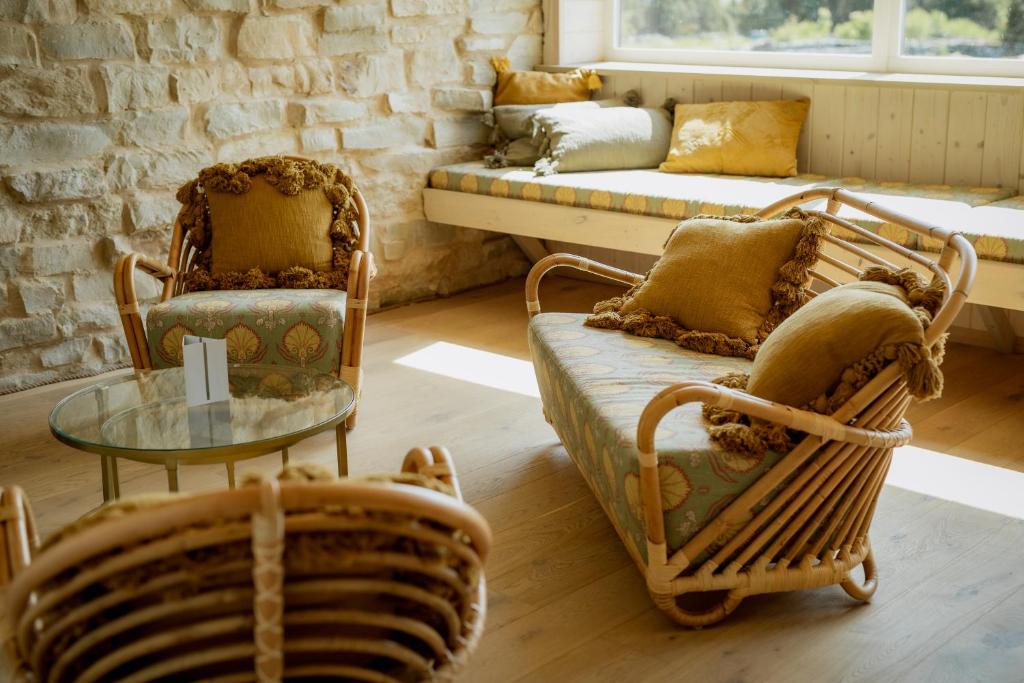 Posezení v ubytování Pilguse Residency