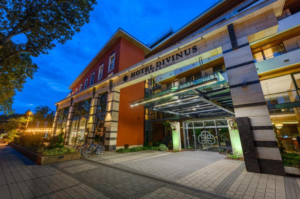 Budova, kde se hotel nachází