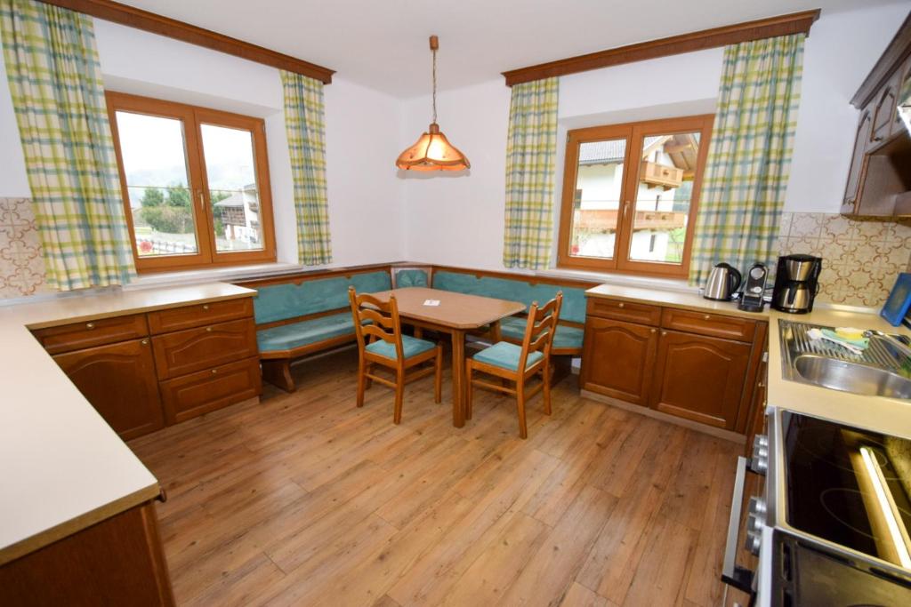 Ferienhaus Wachterhof Aschau im Zillertal - Wohnung Mit Gartenansicht