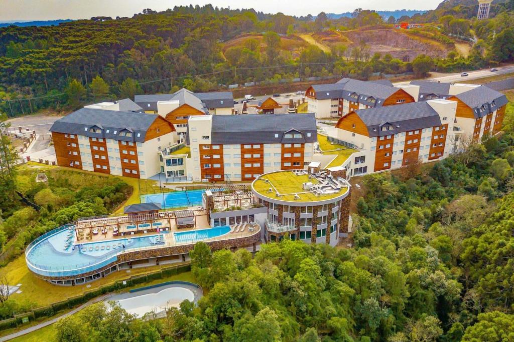 Kolam renang di atau dekat dengan Hotel Laghetto Resort Golden