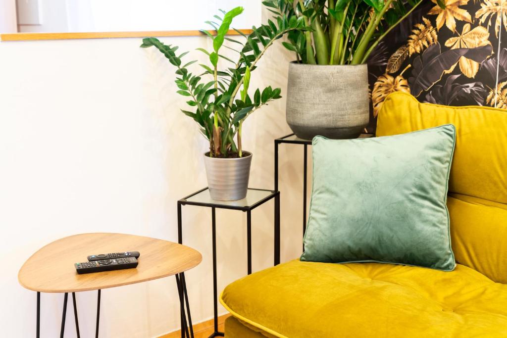 Uma área de estar em Modernes Appartement