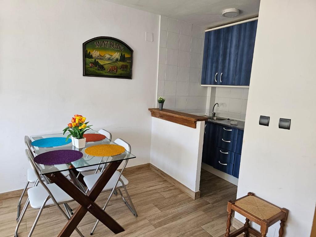 A kitchen or kitchenette at IMEDA Penibetico Sierra Nevada