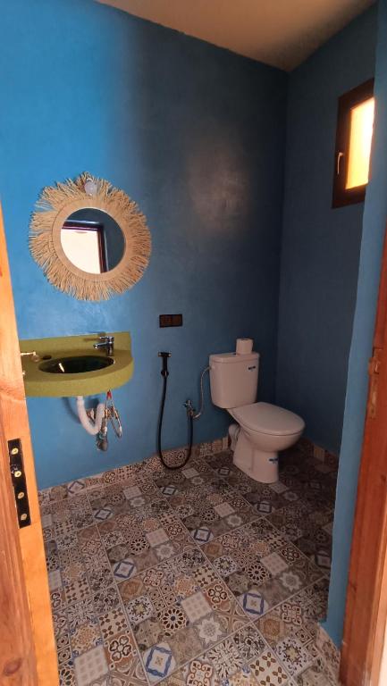 Koupelna v ubytování Riad otos views