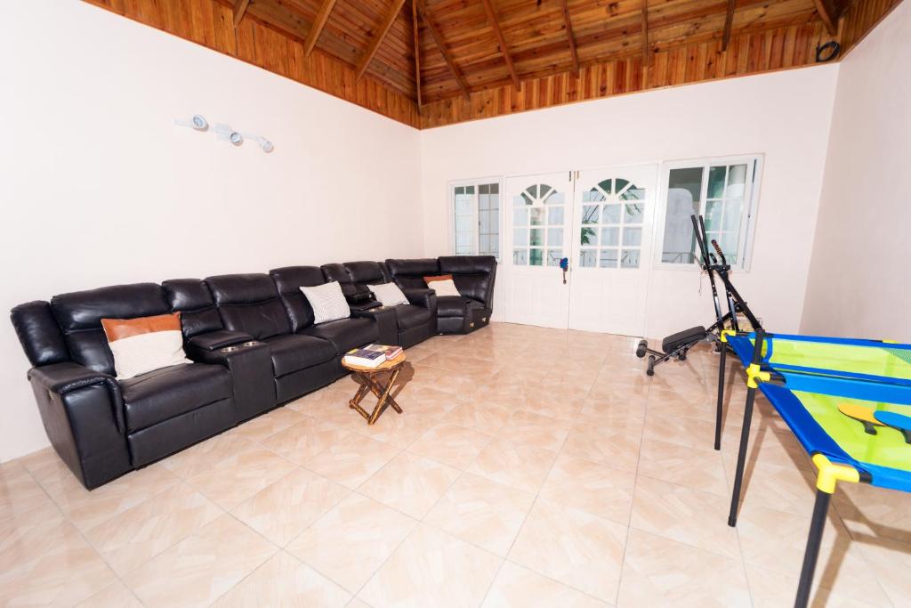 Gallery image of Belle Air Seaview- Entire Home (5 Bdrm 5Bath) in Runaway Bay