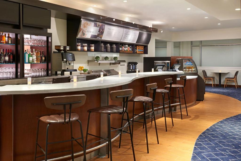 Courtyard by Marriott Ottawa Downtown - Resim 27