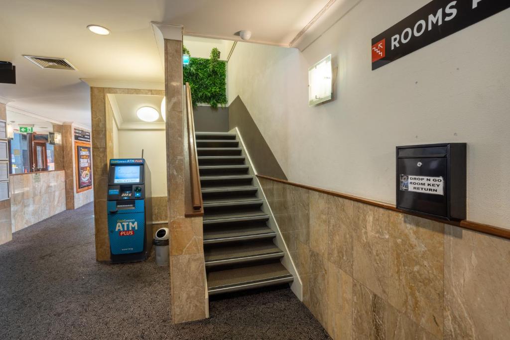 Enfield Hotel - Resim 44