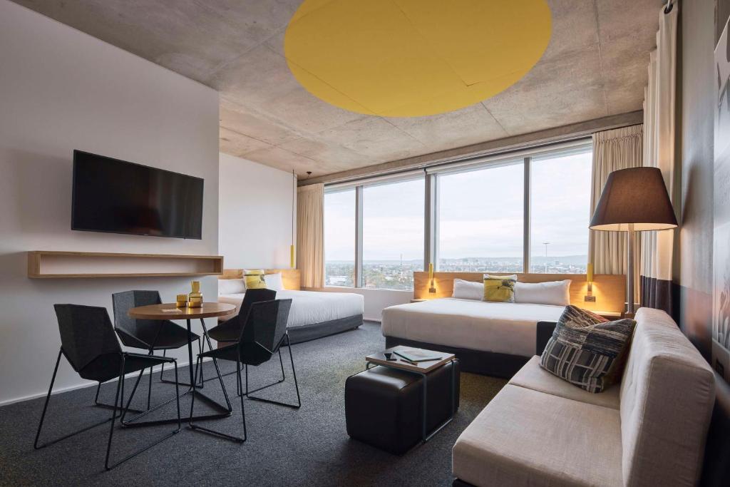 Atura Adelaide Airport - Resim 20