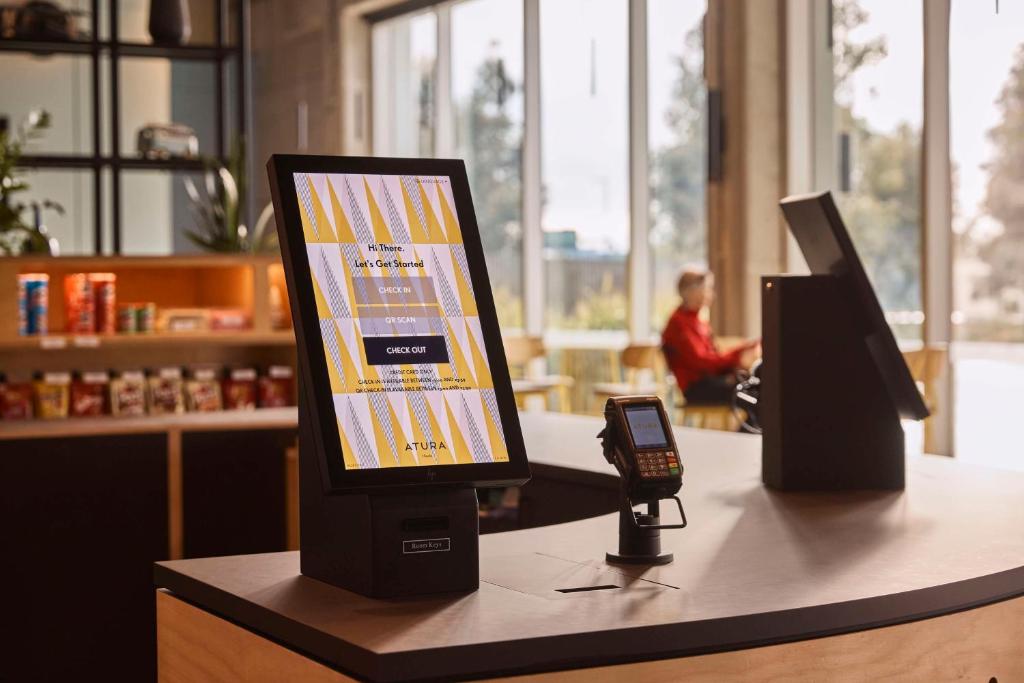 Atura Adelaide Airport - Resim 16