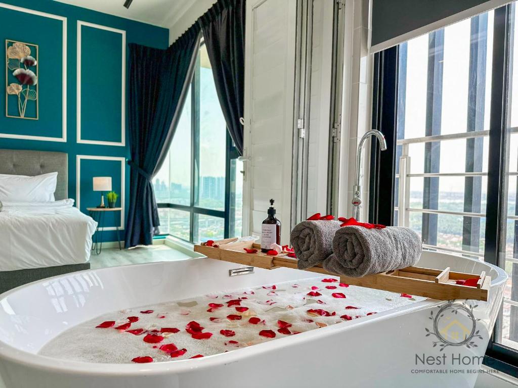 Midvalley Southkey Mosaic Suite by Nest Home - Apartamento De Tres Dormitorios Con Bañera