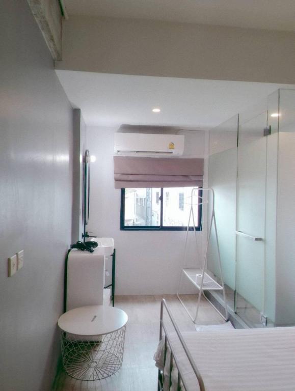 Bedspread Hostel - 14