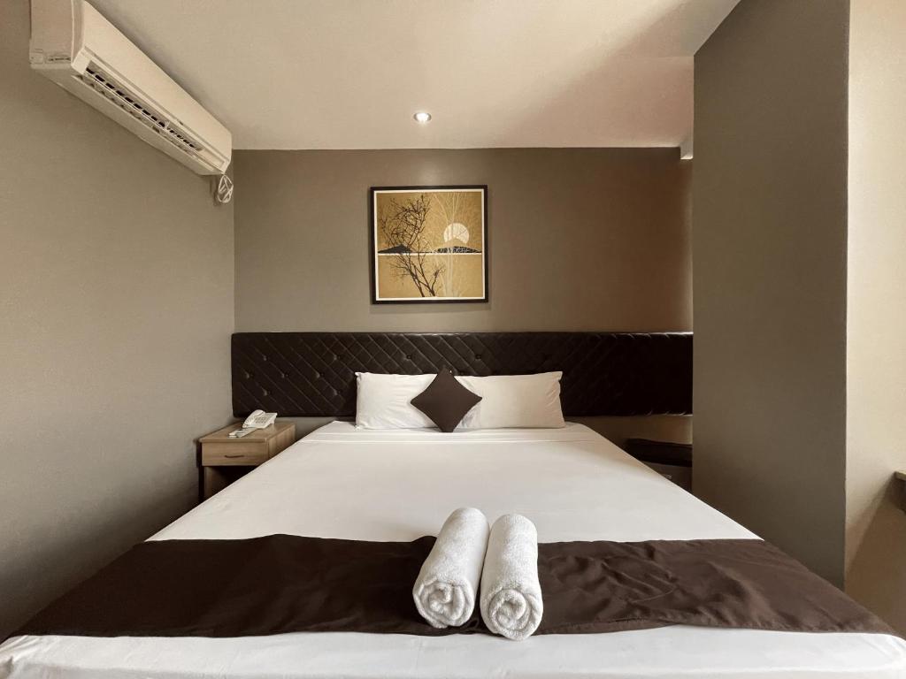CEBU CAPITOL CENTRAL HOTEL AND SUITES PROMO B :AIRFARE,ROOM, TRANSFER, INSURANCE + FREEBIES**  cebu Packages