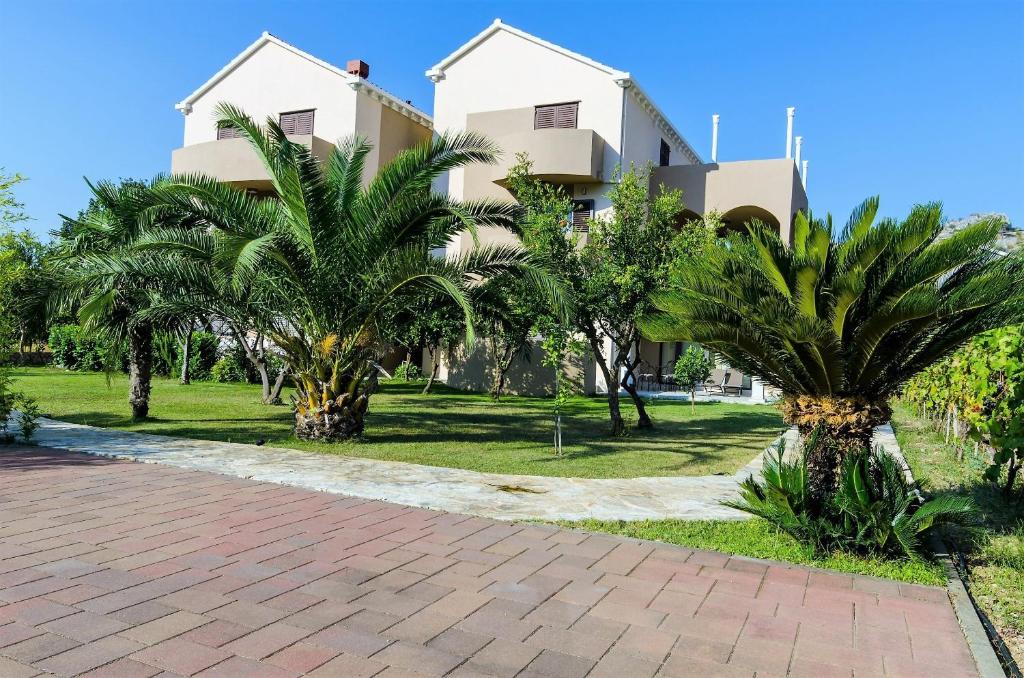 Vonkajšia záhrada v ubytovaní Apartments Setemana