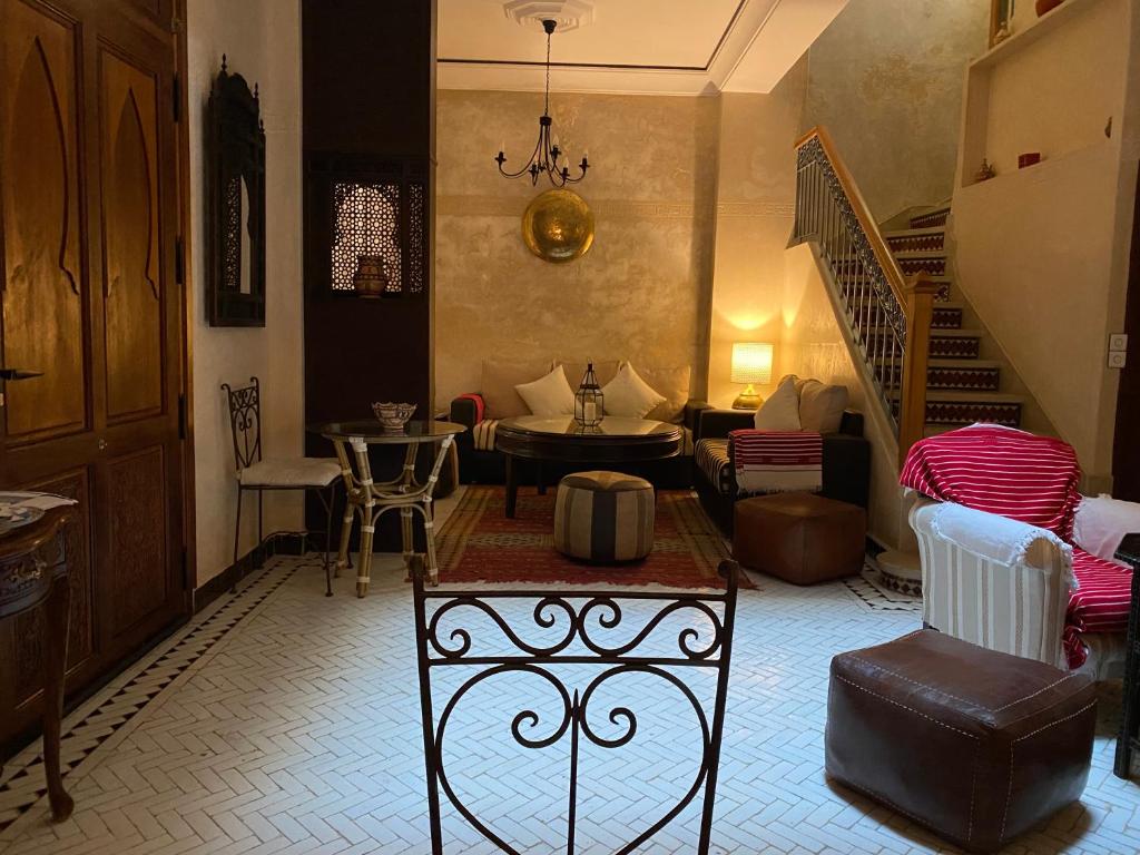 Posezení v ubytování Dar Sami, Riad Bab Kasbah