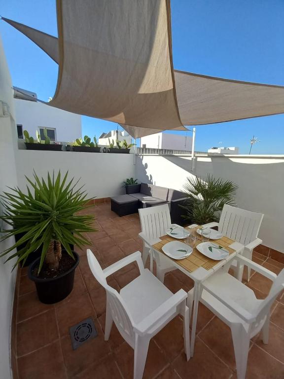 Balkon lub taras w obiekcie Ático-Duplex Las Palmeras
