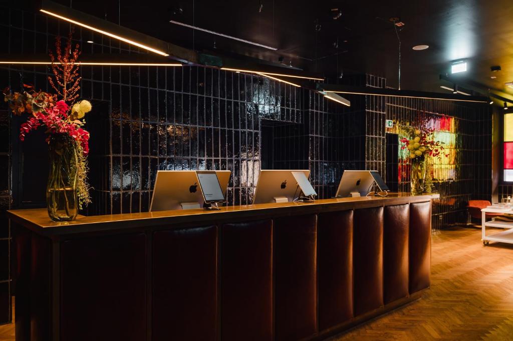 sly Berlin - Resim 26