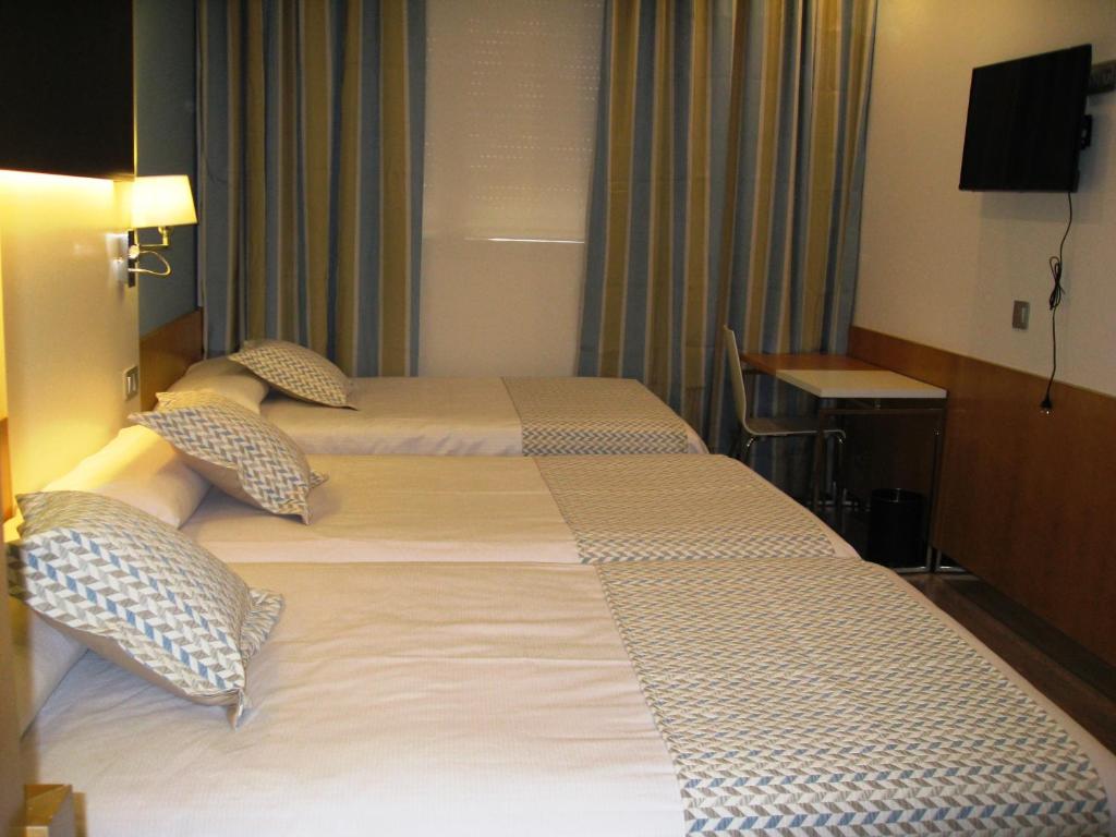 Hotel Boutique Museo Burgos - Standard Double Or Twin Room With Extra Bed