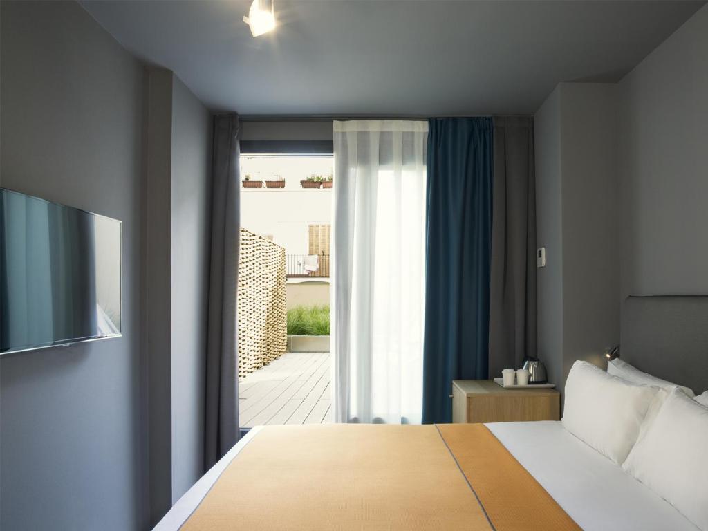 Yurbban Trafalgar Hotel - 15