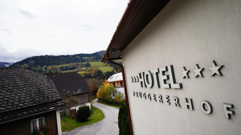 Nespecifikovaný výhled na hory nebo výhled na hory při pohledu z hotelu