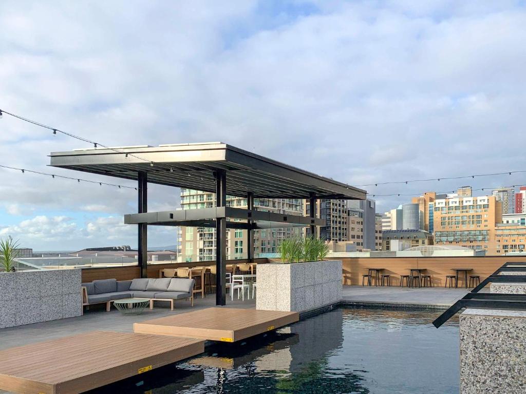 Adelaide Rockford - Resim 20