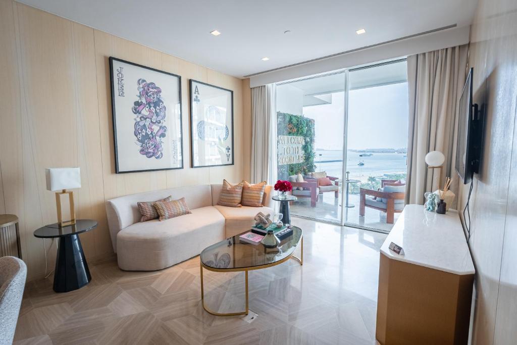 Posezení v ubytování Daniels Stunning 2BR with Full Sea View at Five