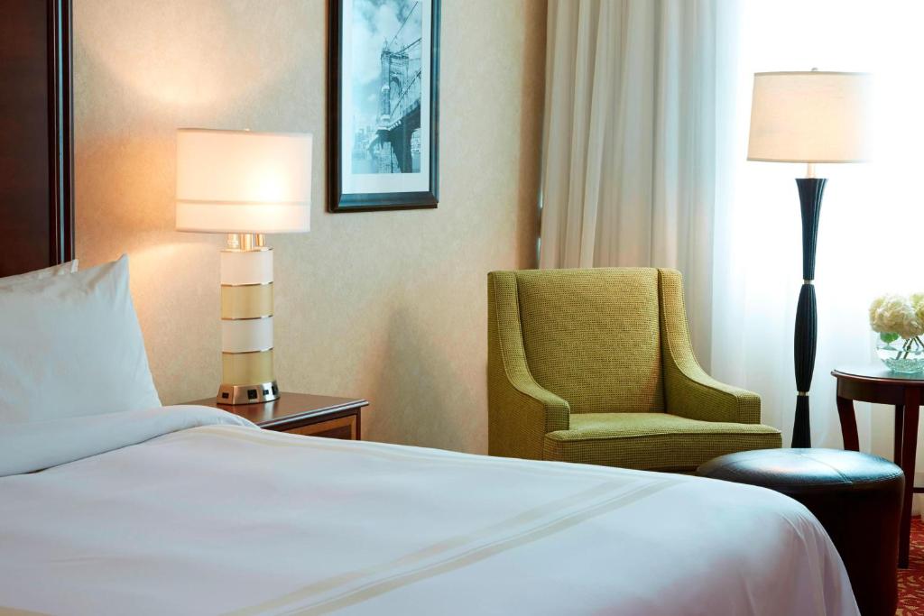 Columbus Airport Marriott - 1张国王床，纯健康过敏友好，客房