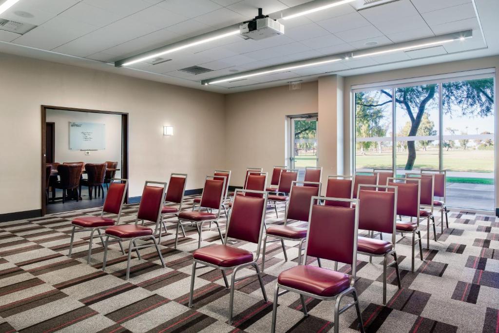 Konferenční prostory v ubytování Four Points by Sheraton at Phoenix Mesa Gateway Airport