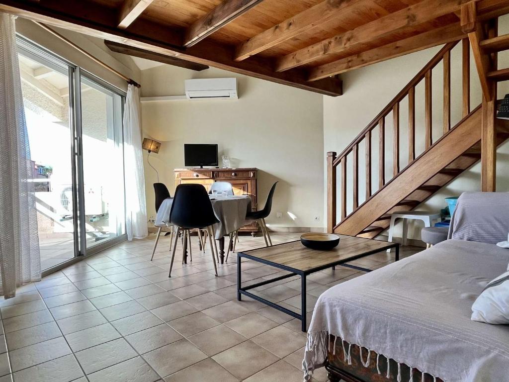 Appartement 4 pers, calme, proche mer, parking privé, clim, loggia, incluant ménage fin de séjour - FR-1-225-763 - Departamento