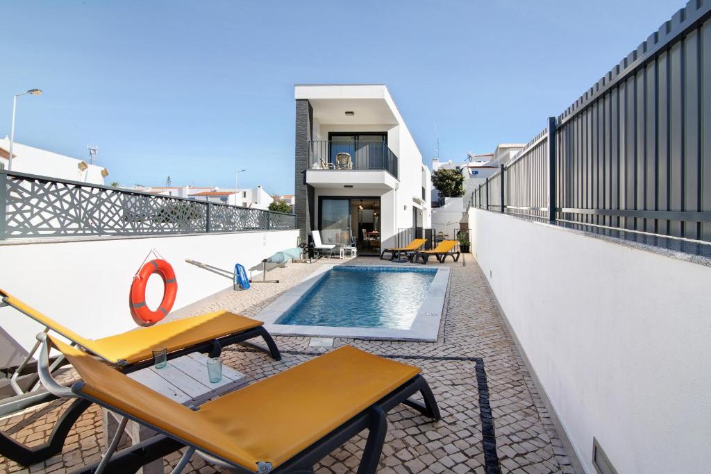 Gallery image of Alto da Colina 2 in Pêra