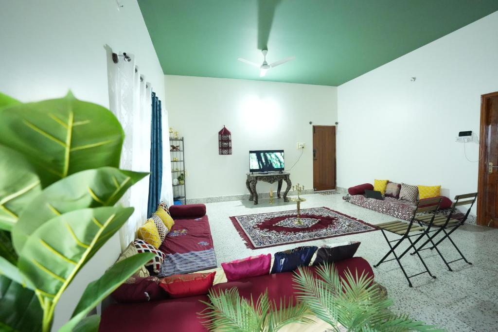 Un lugar para sentarse en Palace Hostel by Borrbo