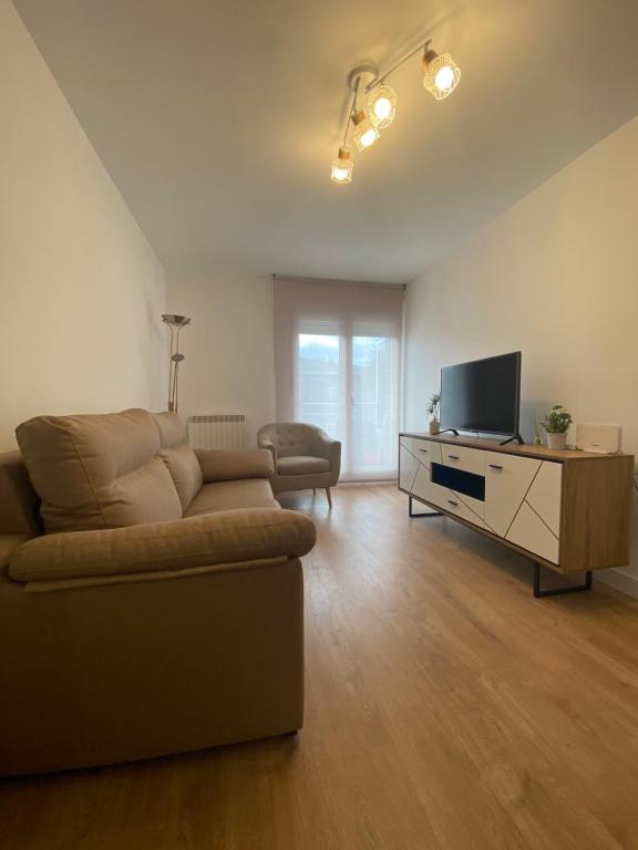 VIAJERO Briviesca - Two-Bedroom Apartment
